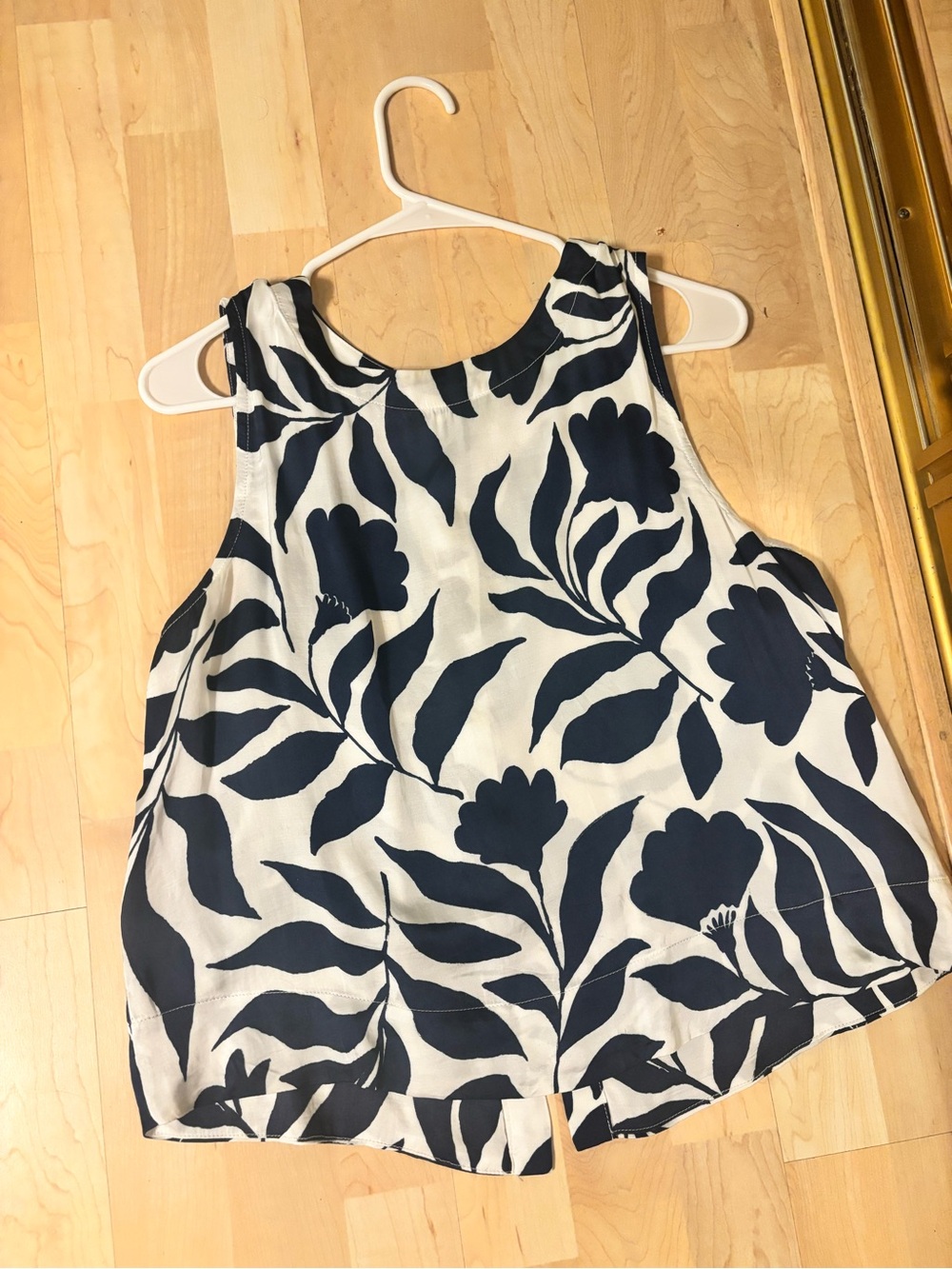 cloth & stone Navy Floral Sleeveless Tank